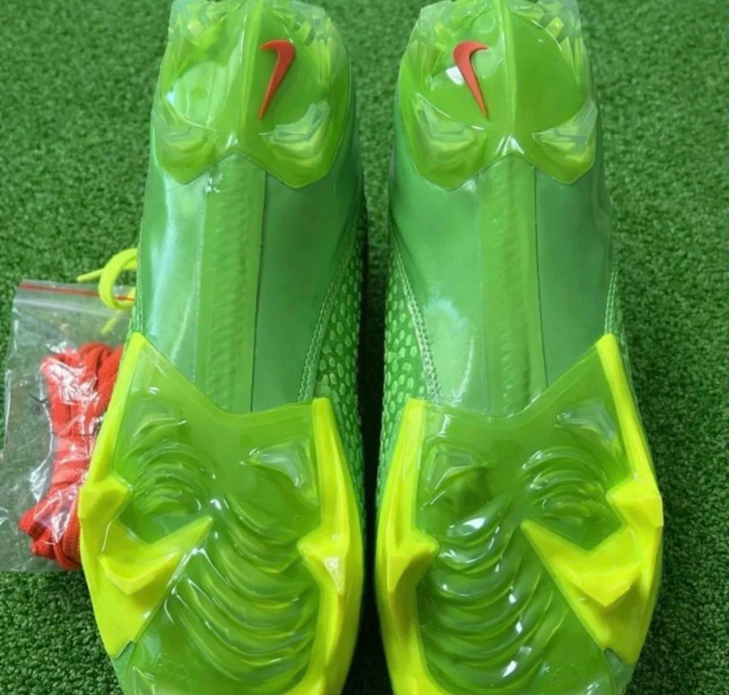 Kobe Grinch Cleats